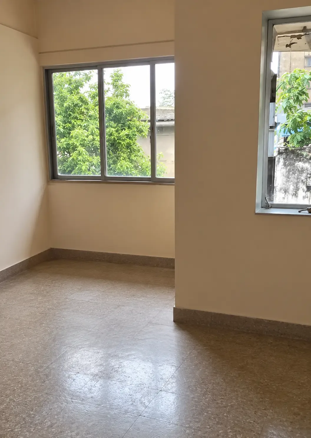 2 BHK AVAILABLE FOR RENT – DADAR WEST