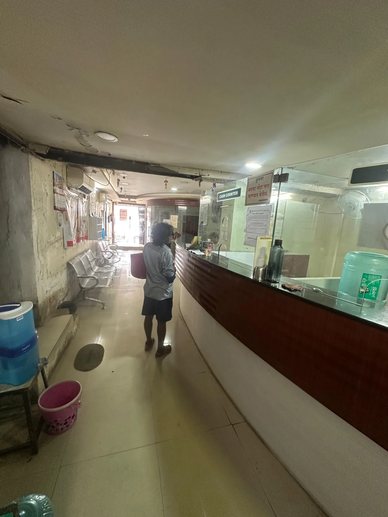 🏢 PRIME COMMERCIAL SPACE AVAILABLE ON RENT – WORLI NAKA, MUMBAI